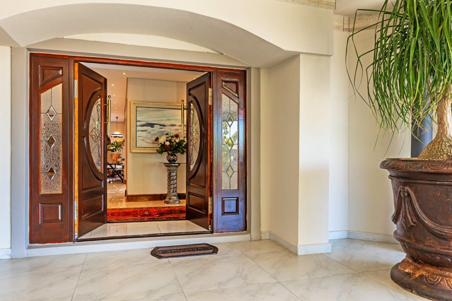 8 Bedroom Property for Sale in Baronetcy Estate Western Cape